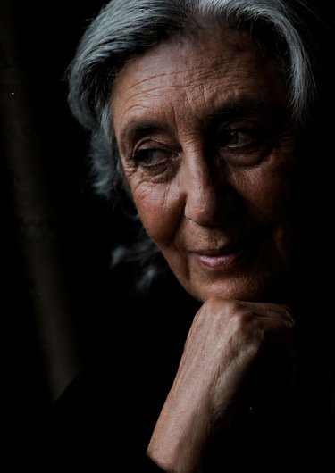 Tertulia en Casa - Clara Janés, secretos del bosque