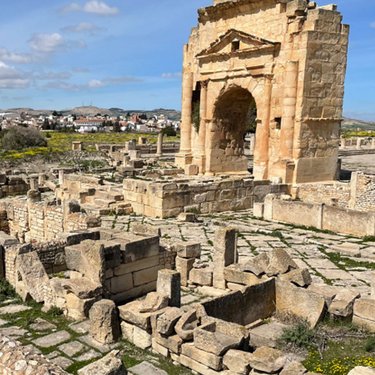 Les villes dans l’Antiquité tardive au sud de la péninsule Ibérique et en Afrique du Nord