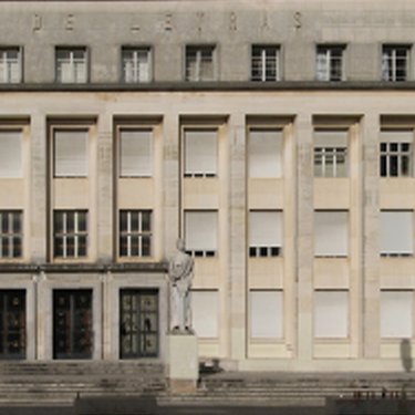 Faire de l'Histoire sous des régimes dictatoriaux